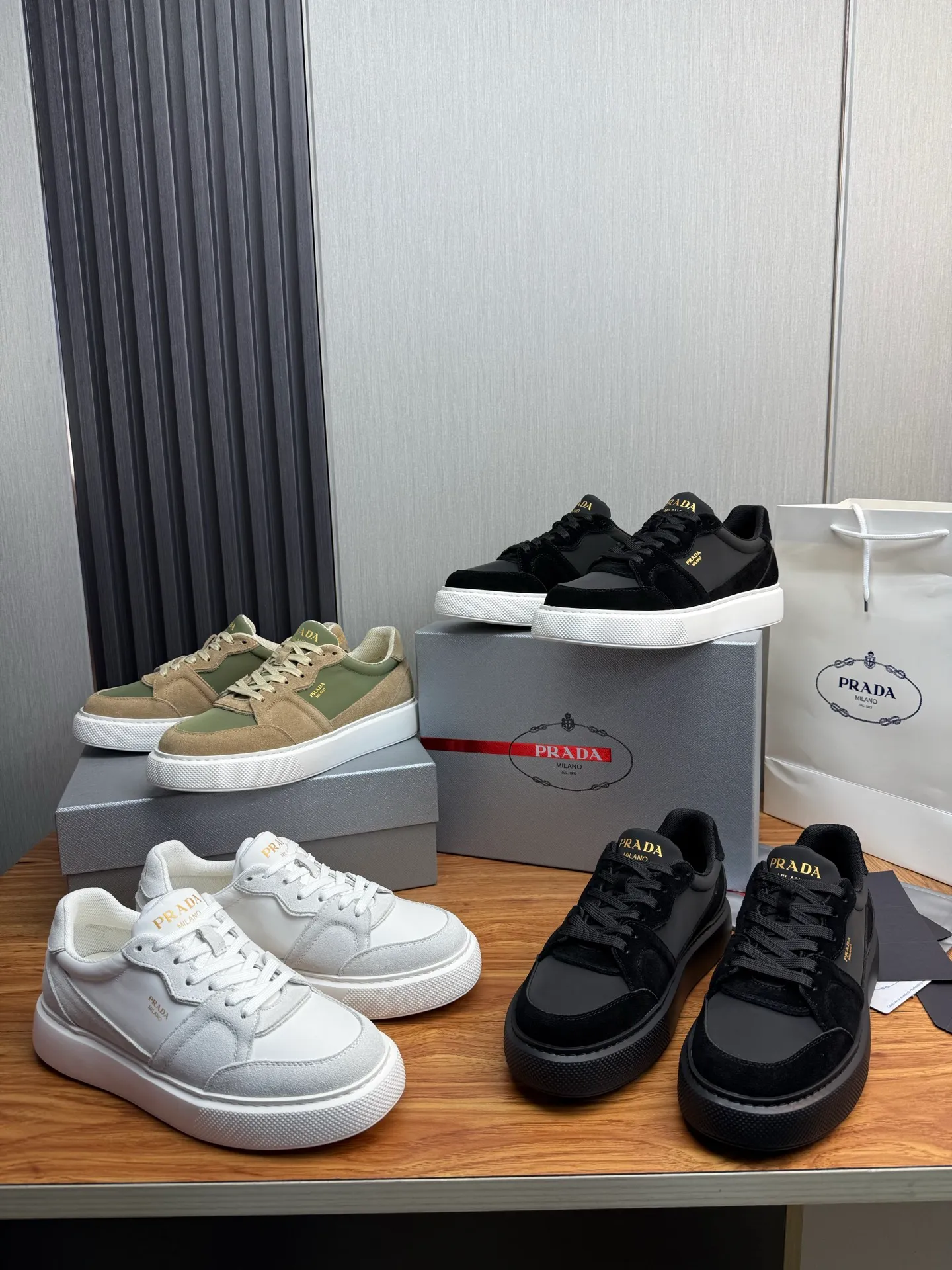 Factory price 560💰 [PRADA] Men’s shoes are popular in the counter, official website is synchronized, 1 high-quality shipment ✔️Original cowhide + cowhide lining, 1🆚1 replica, original sole, 38-45 (45 customized, non-refundable)